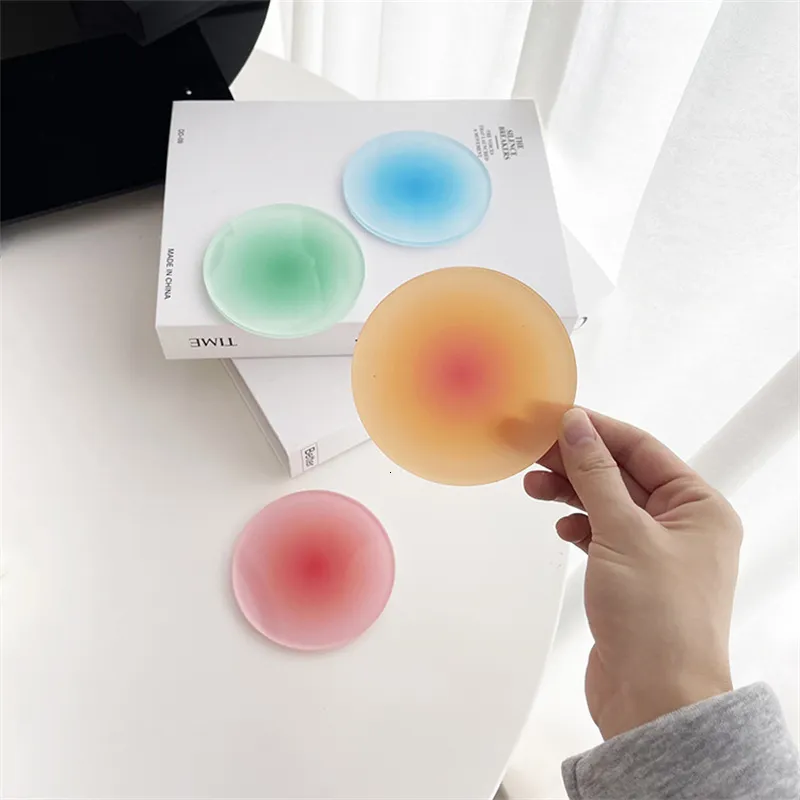 Mats Pads 4PCS Set Simple Ins Wind Acrylic Coasters Round Sunset Gradient Nordic Shooting Props Decorative Ornaments Insulation Placemat 230224
