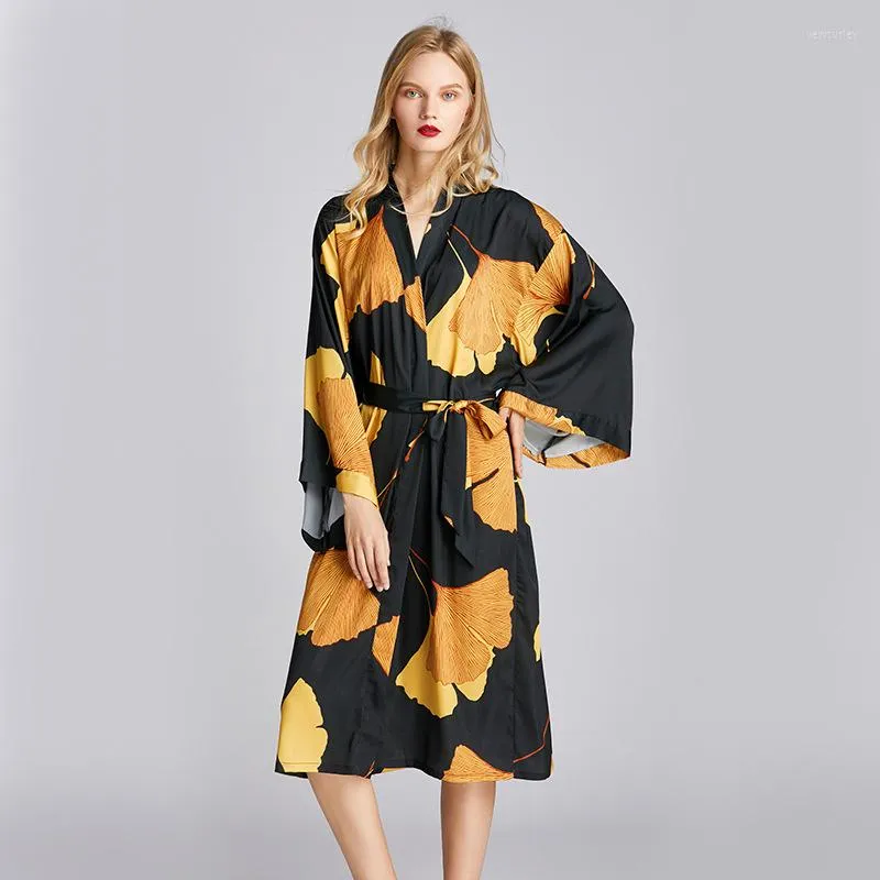 Vêtements de nuit pour femmes Satin de soie Luxe léger Style européen et américain Grande taille Ginkgo Pyjamas Printemps Été Service à domicile