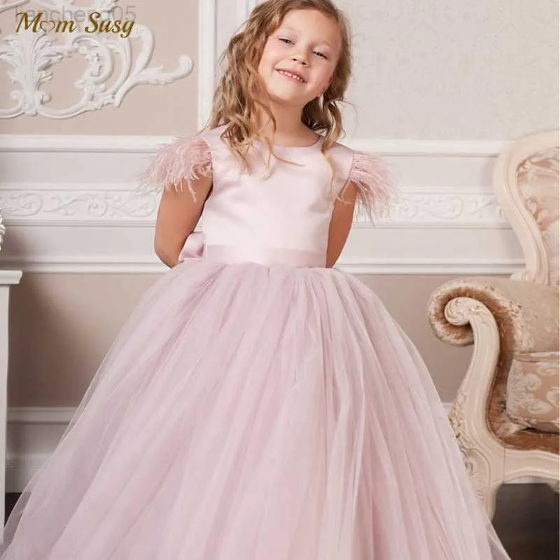 Meisjesjurken mode Baby Girl Princess Fly Feather Sleeve Tule Dress Long Child Vintage Tutu Vestido feest Pageant Birthday Ball Jurk 1-10y W0224