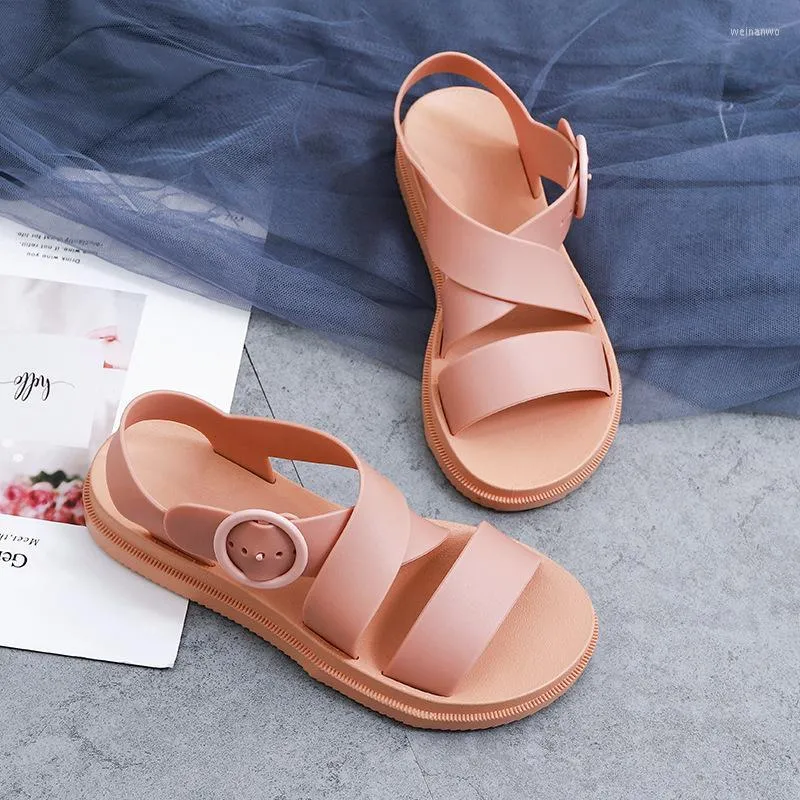 샌들 PVC 신발 여성 여름 CASAUL 2023 흰색 젤리를위한 플라스틱 로마 플랫폼