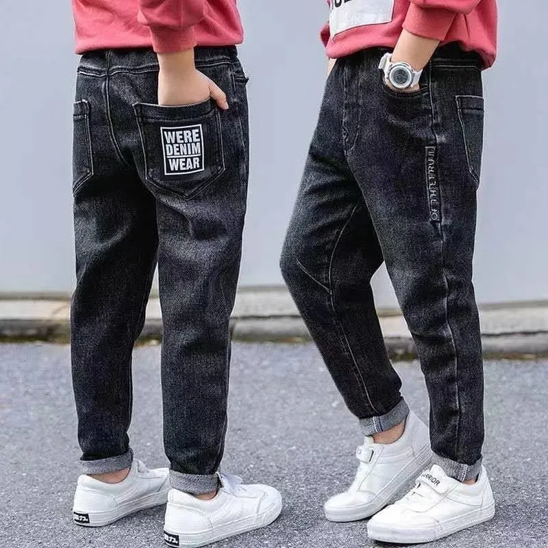 Jeans Boys Teenagers Ubrania na lato 2023 Casual Elastyczne listy talii Drukuj Dzieci Drogi wysokiej jakości 230224