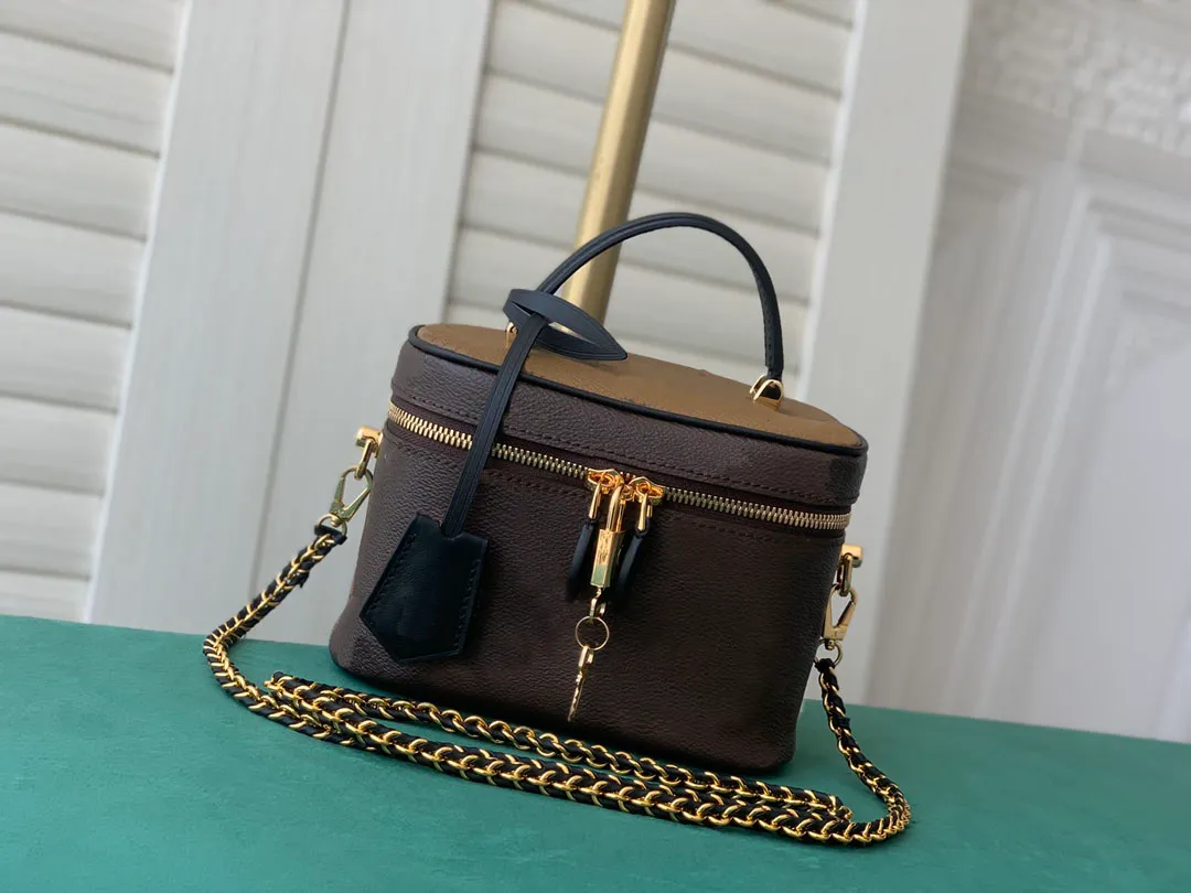 Crossbody väskor makeups mini trevlig fåfänga kosmetisk makeup för kvinnor toalettartikar påse säck en huvudrese miss präglad blomma axelväska 45165