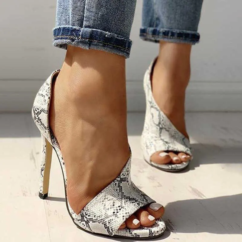 صندل جديد أزياء مفتوحة اصبع القدمين عالية الكعب الصنادل الإناث روماني الأفعى نمط الصيف الأحذية الحفلات Sexy Stiletto Sandals Solid Color Z0224