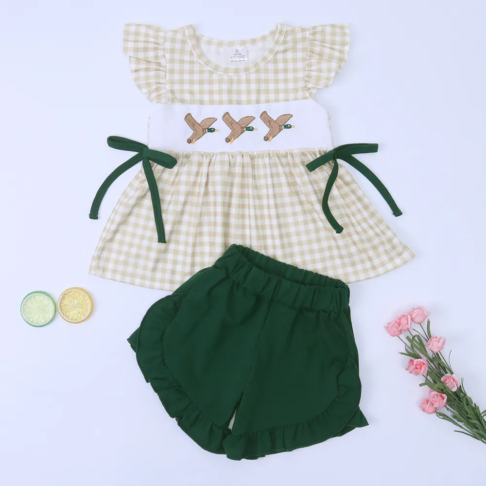 Giyim Setleri 18T Bebek Kız Giysileri Yaz kollu Twopiece Takımları Karikatür Kartal Nakış Ekose Üstler ve Yeşil Pantolon 2PCS 230225