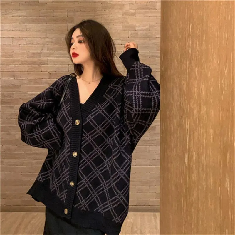 Kvinnors tröjor Korea Style Women Loose Button Black Knit Woman Cardigans Plus Size 2023 Vintermode Varma kvinnliga kläder