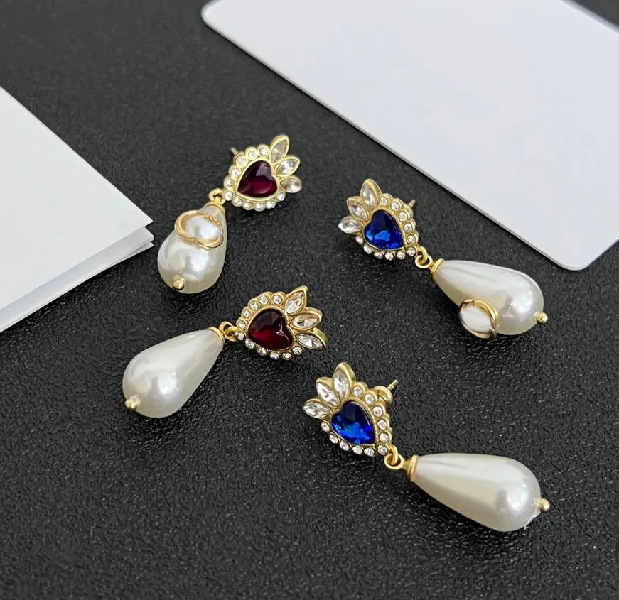 Luxur Love Pearl Diamond Dingle Chandelier Earring Stud Top Quality Designer Letter EarNrop Earrings Women Girls Party Wedding Engagement Gift