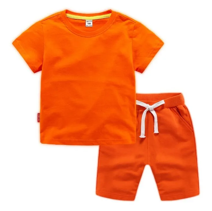 Ny casual barnkläder 2 bit set kläder cool pojke t-short shorts kläder pojkar träning barn baby kläder märke logotyp tryck