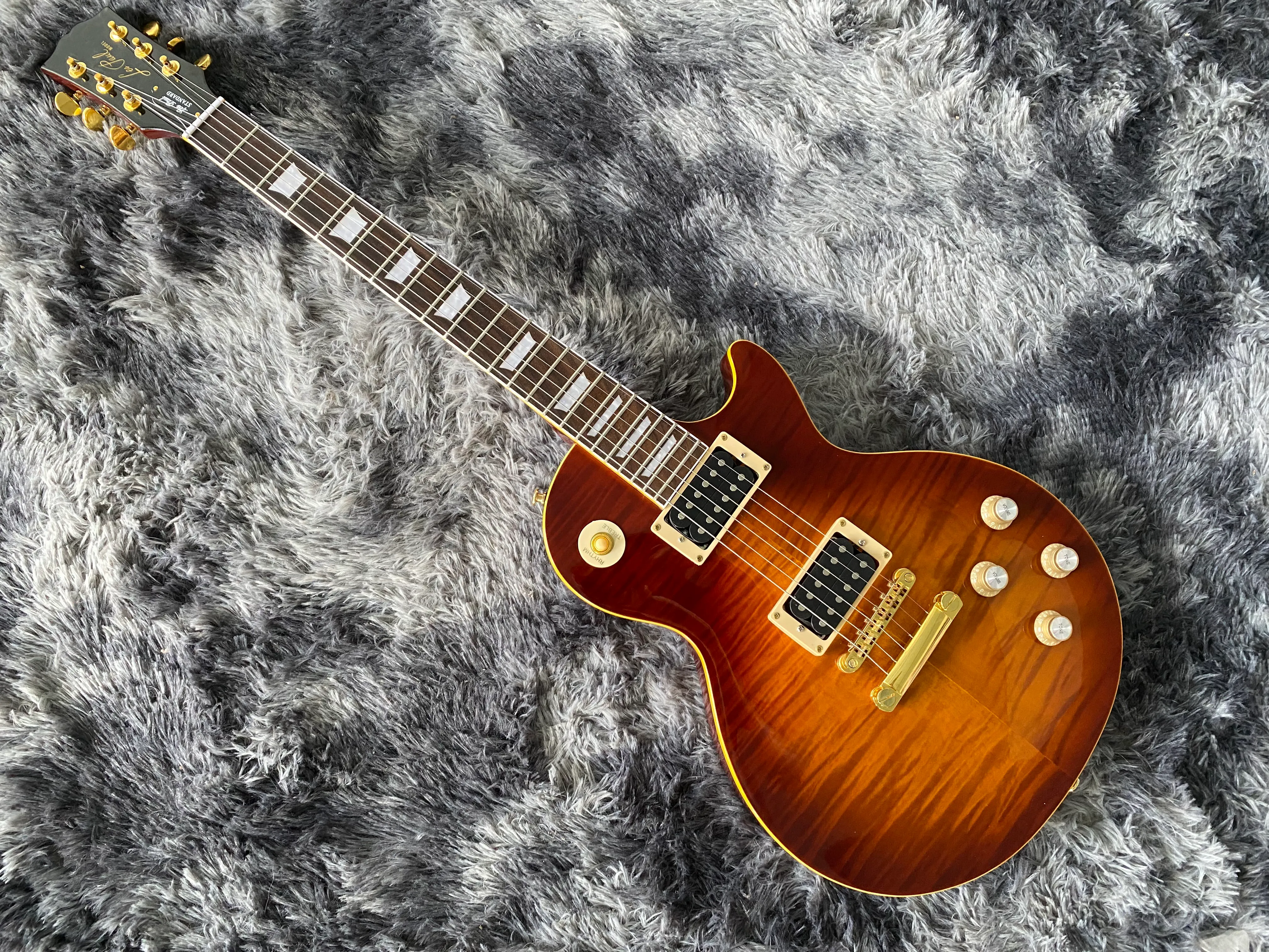 OEM Electric Guitar Les Standard Flame Maple Top Gold Hardware 6 Strirngs Mahogany Body and Neck