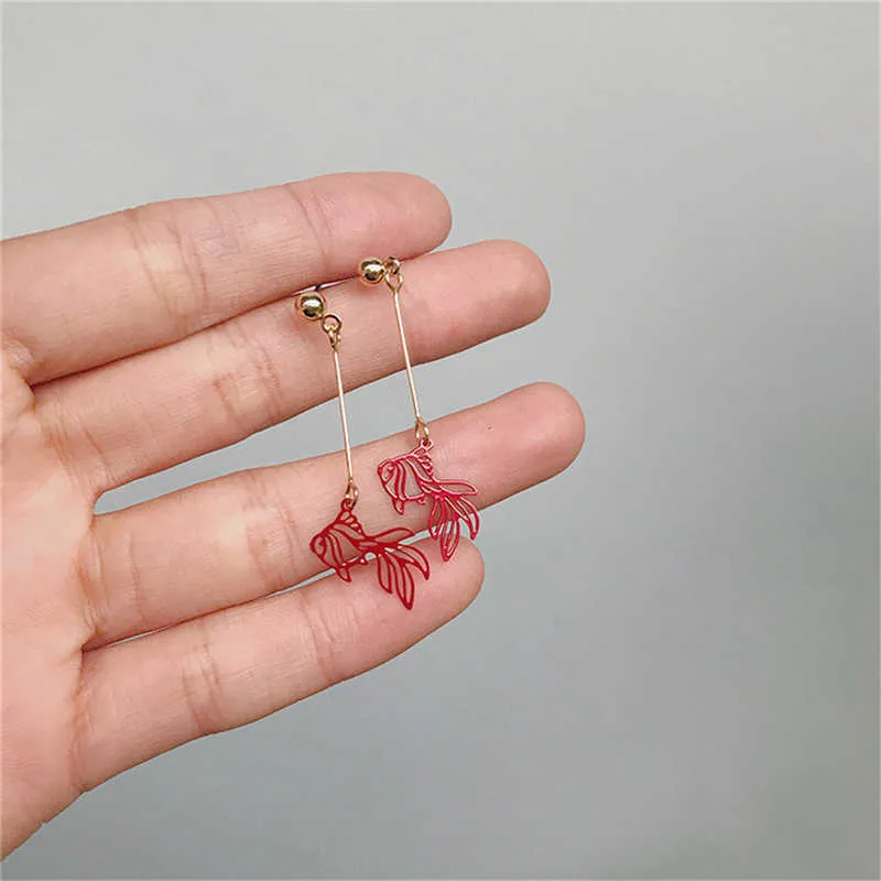 Charm New Year Gift Earrings Lucky Red Carved Fish Dangle Earrings For Women Girl's Vintage Gold Animal Earring Jewelry Gift G230225