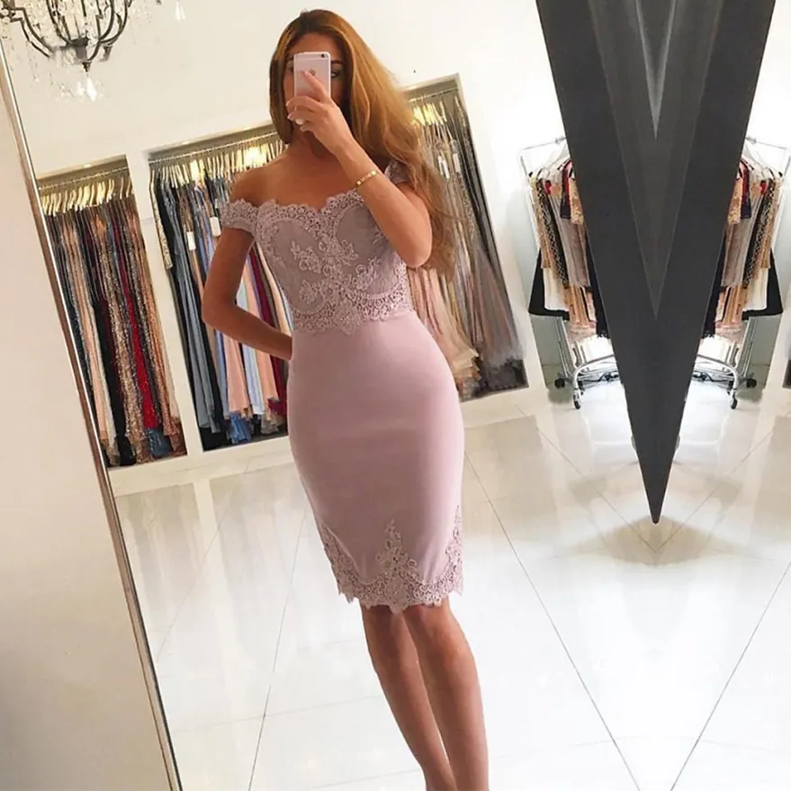 Sexy knielanges Cocktailkleid mit kurzen Ärmeln, elegante Spitzenapplikation, staubiges Rosa, Party-Kleider für Damen, Heimkehrkleid