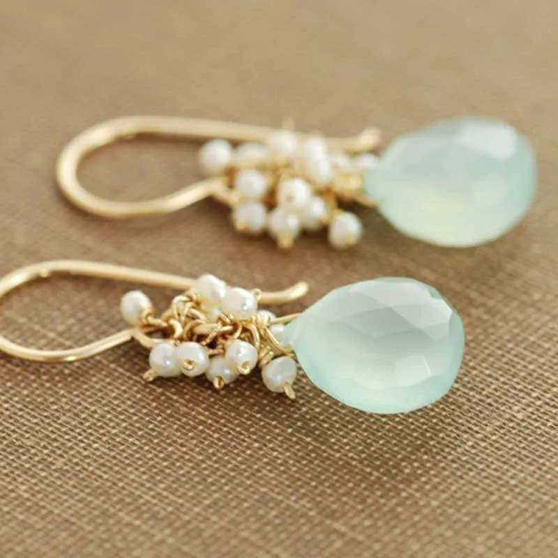 Charm Seafoam Chalcedony Seed Pearl örhängen Handgjorda guld dinglar örhängen med pärlkluster G230225