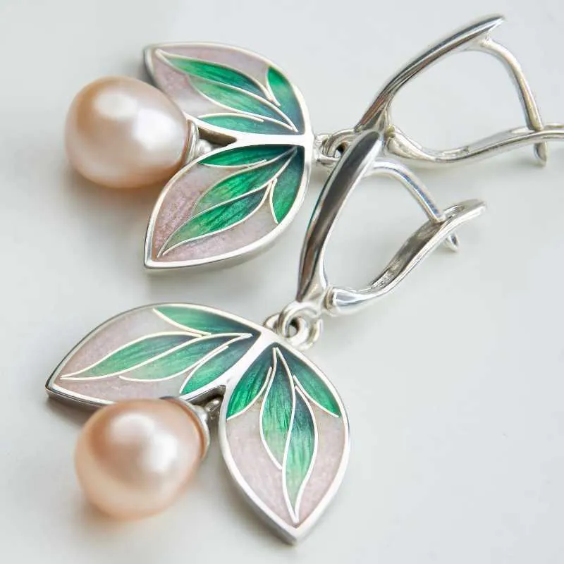 Charm Vintage Personlig design Women's Leaf Pearl Earrings Fashion Trend Light Luxury Party Jewelry Accessories Wholesale G230602