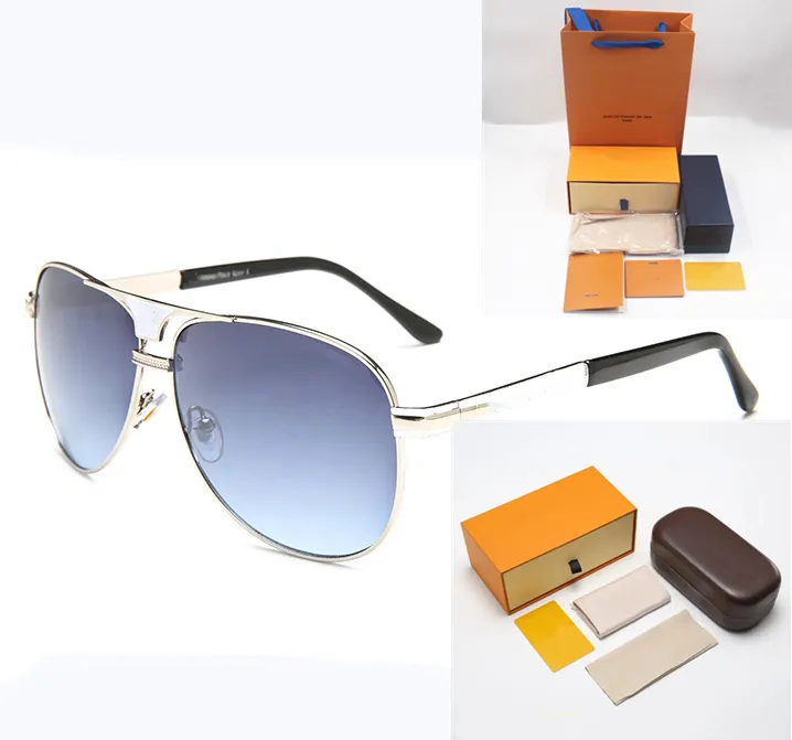 Lunettes de soleil Lunettes 9017 Accessoires Fleurs couleurs Coffrets cadeaux Lentille claire 0 degré Designer Hommes Outdoor Shades PC Frame Fashion Classic Lady Miroirs pour femmes