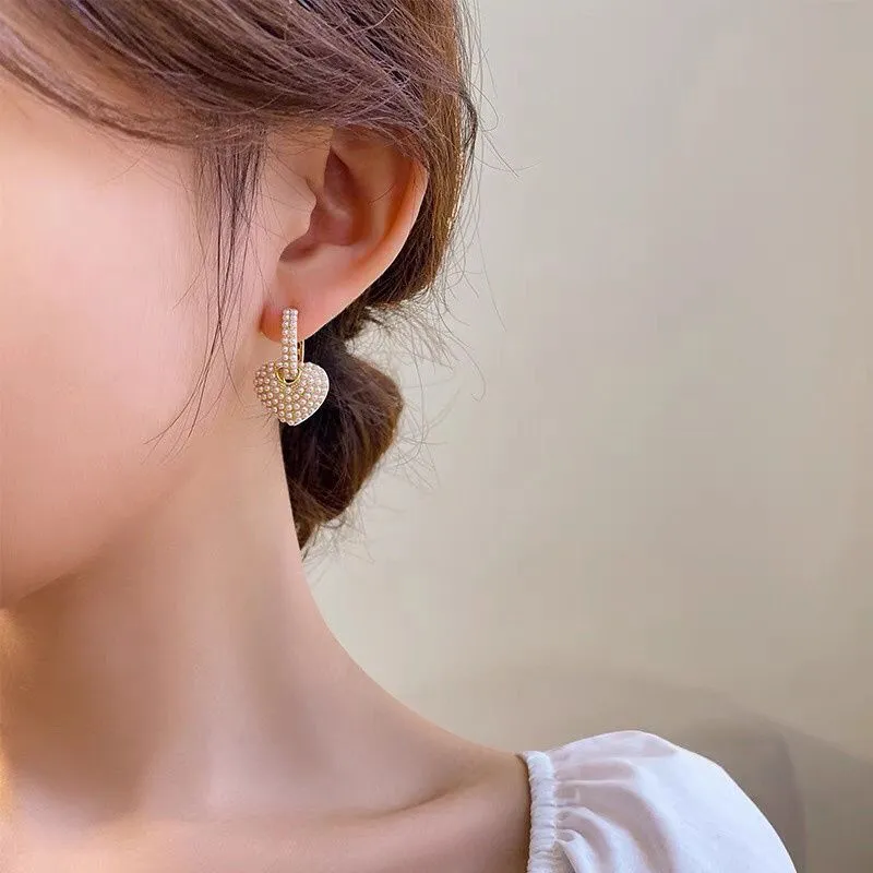 2024 Boucles d'oreilles de marque de mode Goujons d'oreille Tout est simple Boucle d'oreille de luxe de haute qualité Classique Bijoux en perles d'or pour femmes Cadeaux de mariage Cadeaux de fête