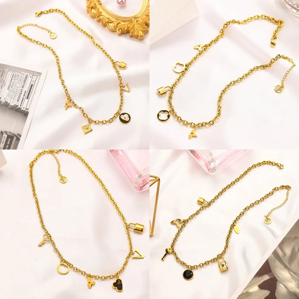 Fashionable 18K Gold Plated Stainless Steel Necklaces Choker Flower Letter Pendant Statement Fashion Womens Necklace Wedding Jewelry Accessories ZG1746