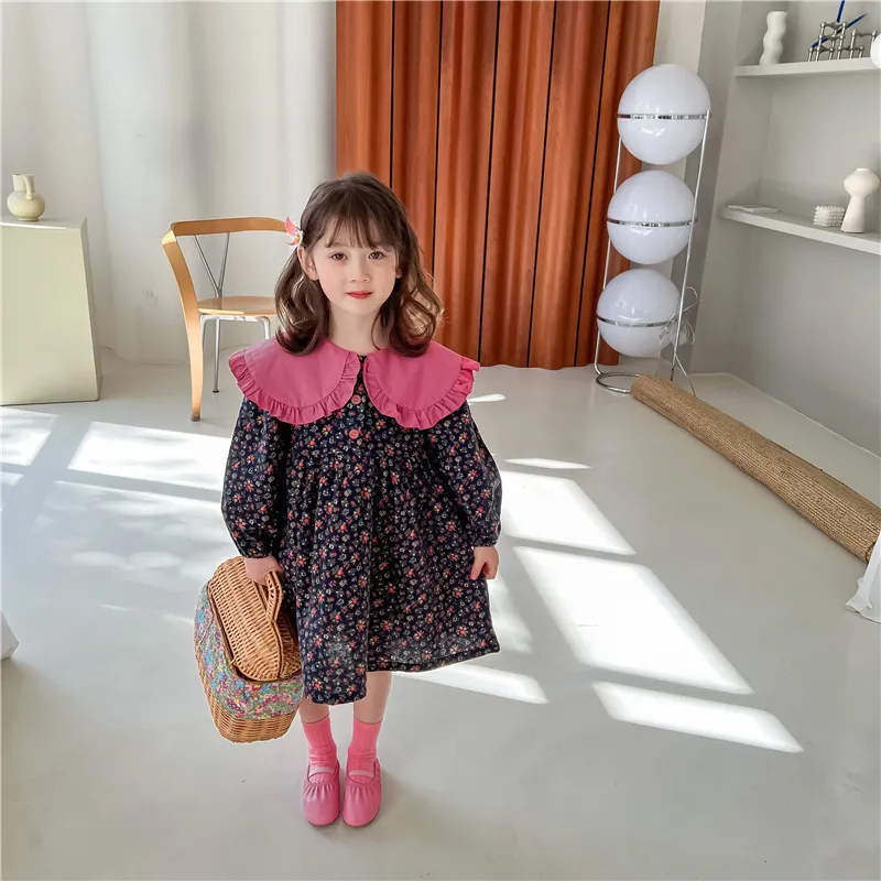 Robes de fille 1300C fille vêtements robe de princesse printemps doux vent Rose grand col rabattu fille robe florale 1-7 ans robe enfant 230227