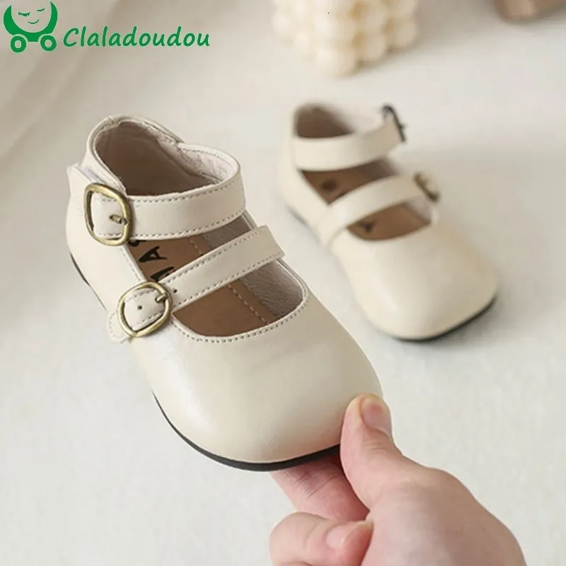 Första vandrare 12-15,5 cm baby första vandrare för våren solid beige bruna småbarn flickor prinsessan klädskor för hem utwalker barnskor 230227