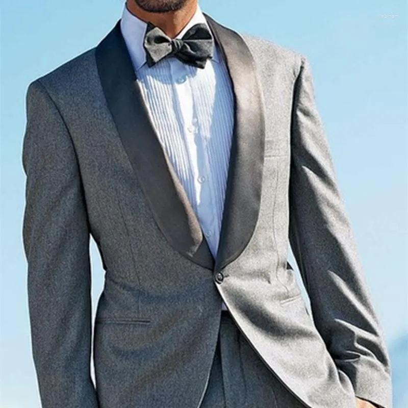 Ternos masculinos Grey Tweed Shawl Lapela Men Formal Suit Skinny Blazer 2023 Latsed Coat Pant Designs Groom Groom Custom Tuxedo 2 peças vestidos