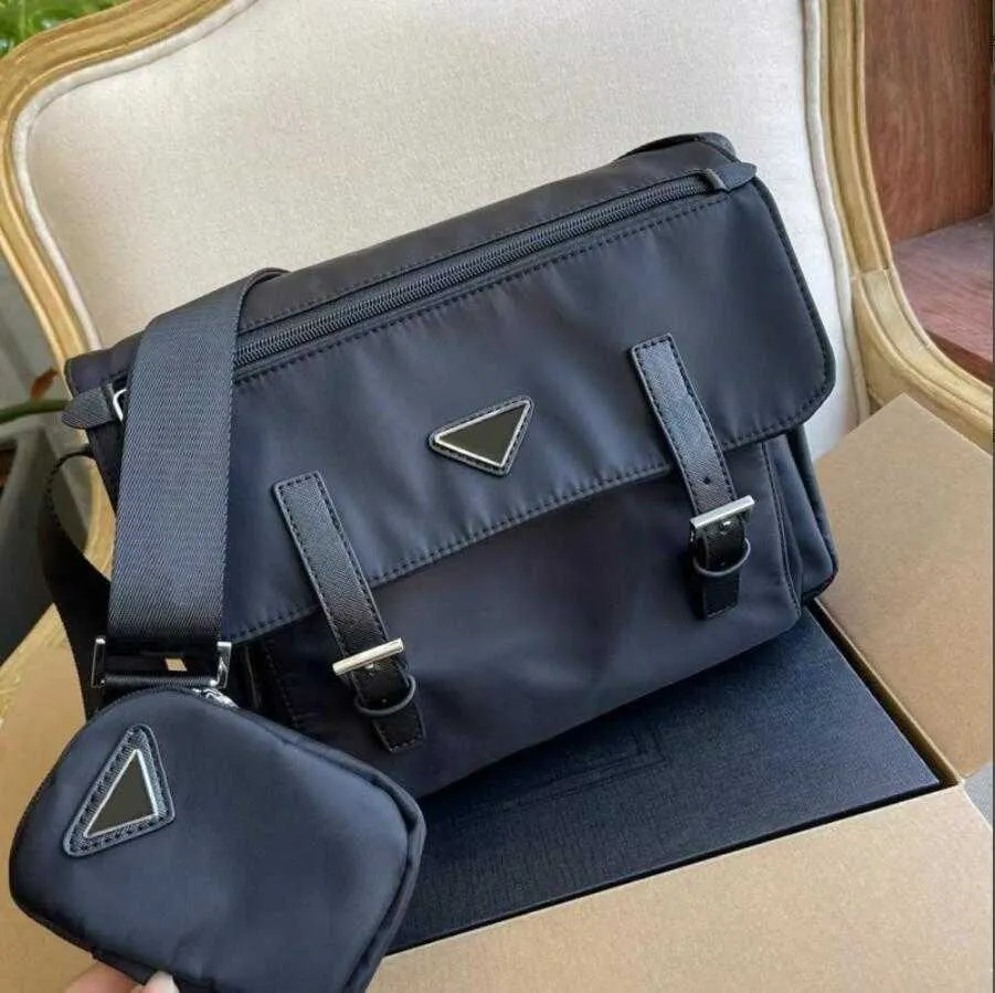 Bolsas de ombro masculinas bolsa de grife mensageiro bolsas crossbody pretas abas de náilon pequenas pastas masculinas corpo cruzado triângulo 5a qualidade 2023 novas bolsas de moda