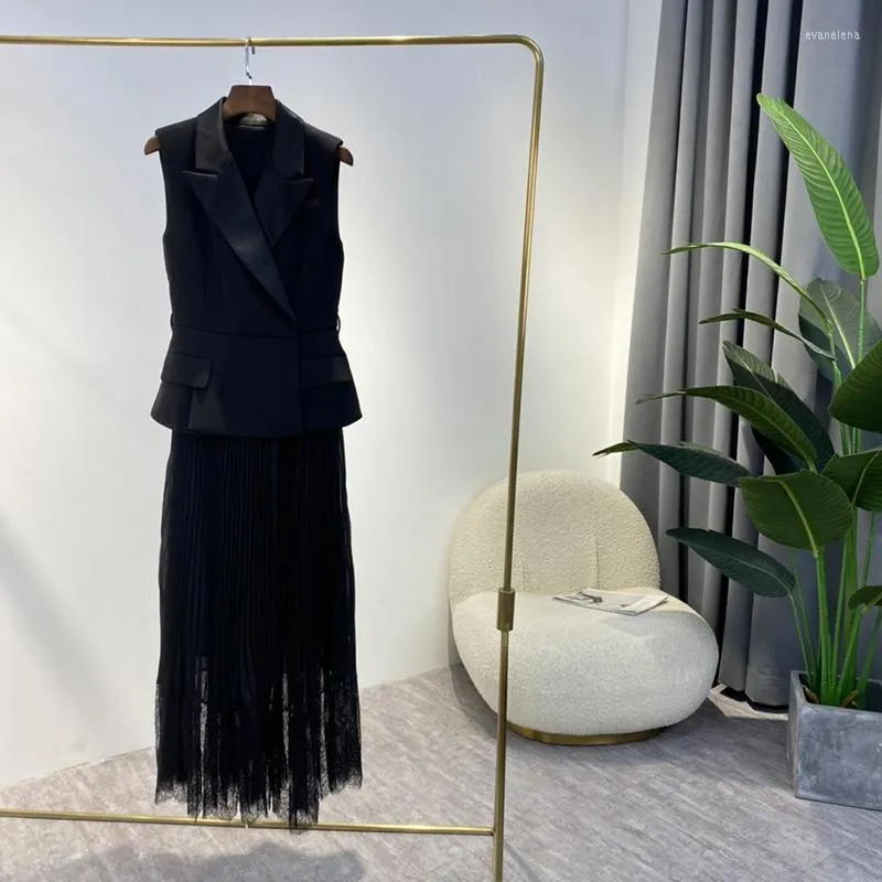 Casual jurken zwarte mouwloze blazer front hoge spleet dames 2023 aankomst designer stijl peplums slanke fit ruches kanten kleren