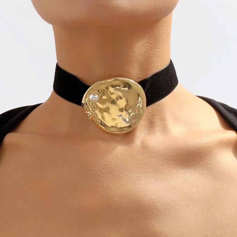 Choker Vintage Corean Sexy Chokers Ожерелье для женщин панк -металлический жемчужный набор набор серьги из хрустального подвеска модные украшения