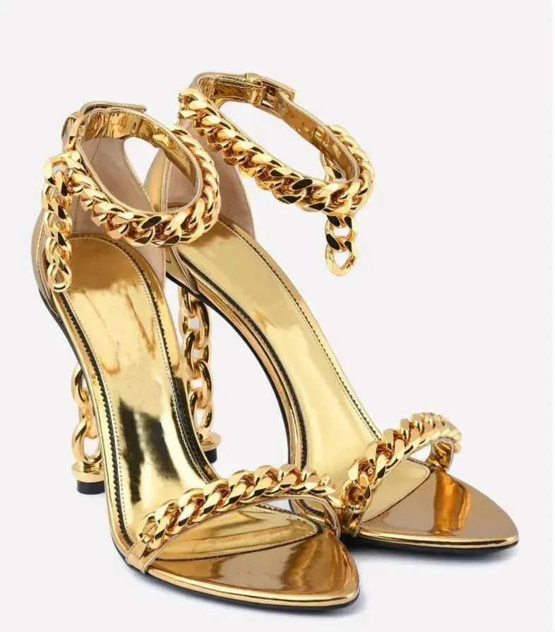 23s Luxury Brand Tom-F-Sandal Padlock Sandal Women High Heel Shoes Mirror Leather Chain-Link Detaljerad 105 mm häl Sandaler Ankelrempumpar med låda