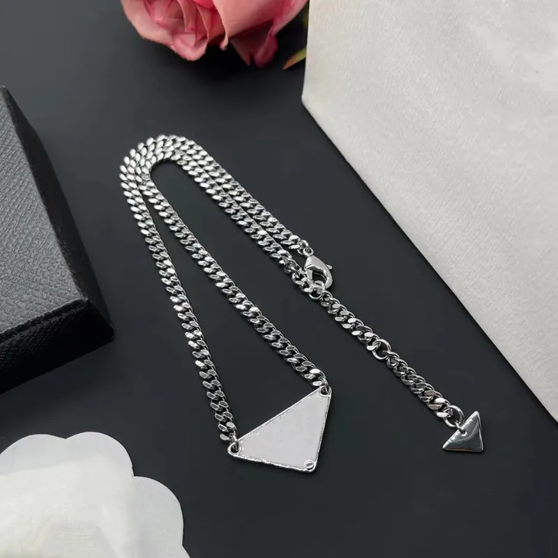 Colares personalizados jóias de aço inoxidável nunca desaparecem o melhor amigo colar de prata pingente de luxo homens cadeias de 48 cm de designers de triângulo invertido presente