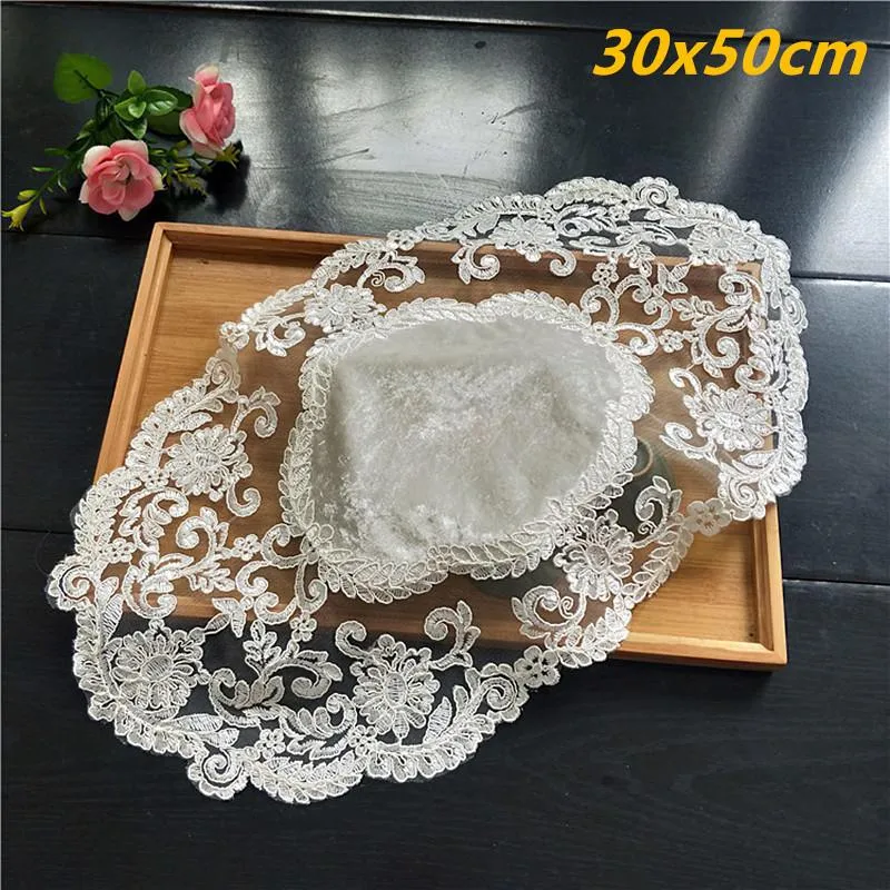 Table Mats & Pads Luxury European Oval Embroidered Placemat For Banquet Party Restaurant Tray Mat Dining Non-slip Kitchen Decoration