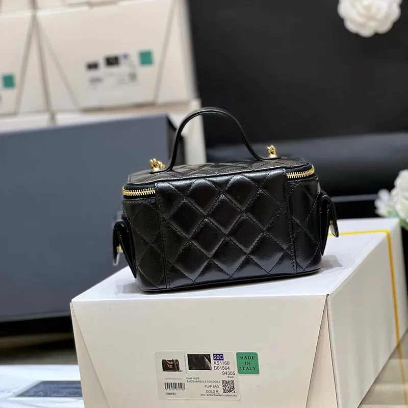 Chanel vanity case 17cm hotsell