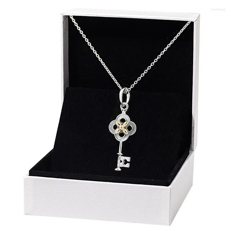 Цепи 2023 пружинный ключ и цветочные ожерелья 925 Серебряные серебряные ювелирные ювелирные украшения подвеска для женщин.