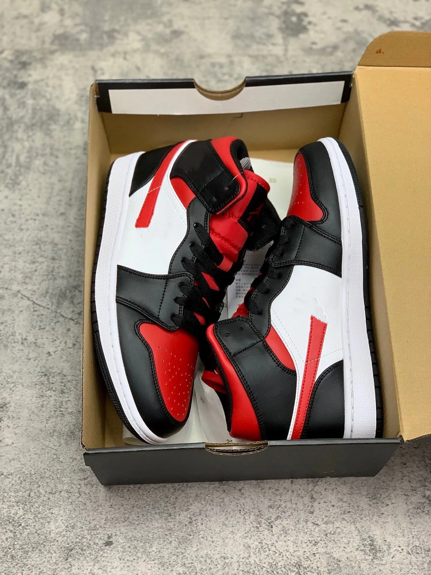 1s bred toe