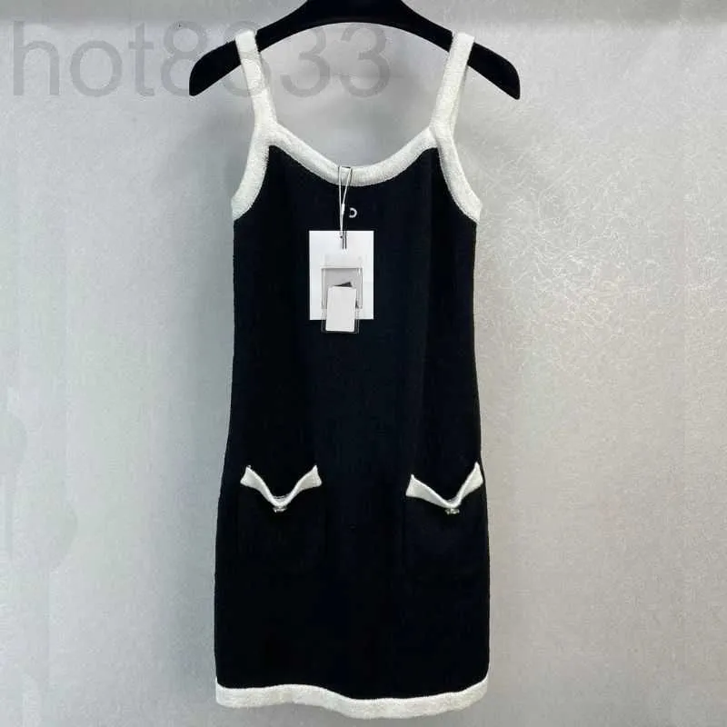 Vestidos de pista designer malhas de lã feminina camisetas com botões de letra meninas tanques de milan tampo A-line bodycon manga alta g1ah