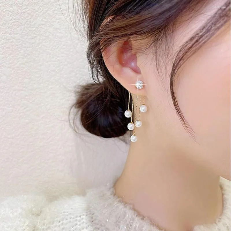 Studörhängen 2023 Par av kvinnors tofs Pearl Pendant Fashion Jewelry Korean Style Pierced Premium Sense Accessories