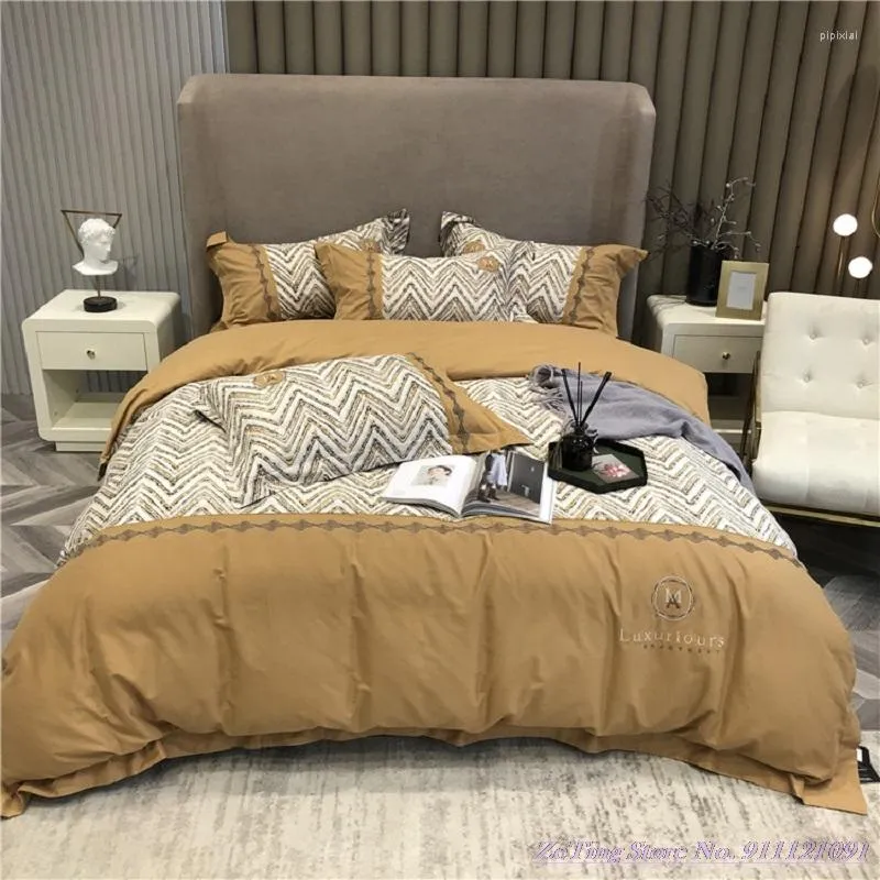 Sängkläder uppsättningar 1,8 m set ultramjukt amerikansk ljus lyx 100-räknad långhjulsbomull borstad ren nordisk stil säng täcke täcke