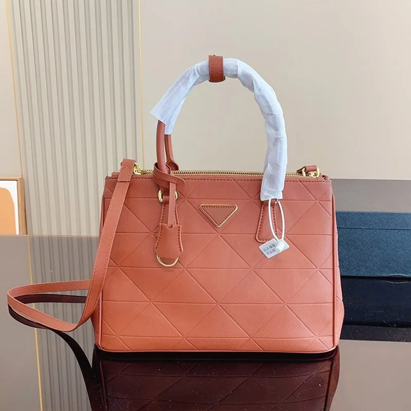 DHgate Designer Geometric Faux Leather Tote Handbag for Women Versatile Shoulder Bag for Commuting Parties Dinners and Bridal Events Bags Luggage Accessories