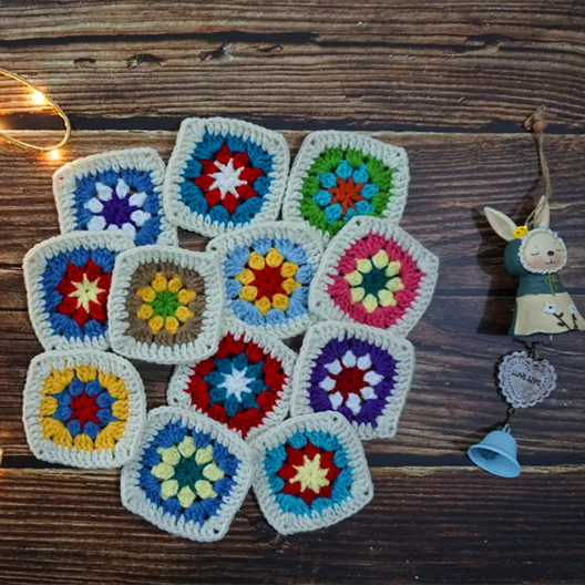 Mats Pads Diy Crochet Dilies Multicolor Coasters Tabela quadrada Decoração de copo artesanal Pad 9cm Roupas de lã Patch 50pcs/lote 230227