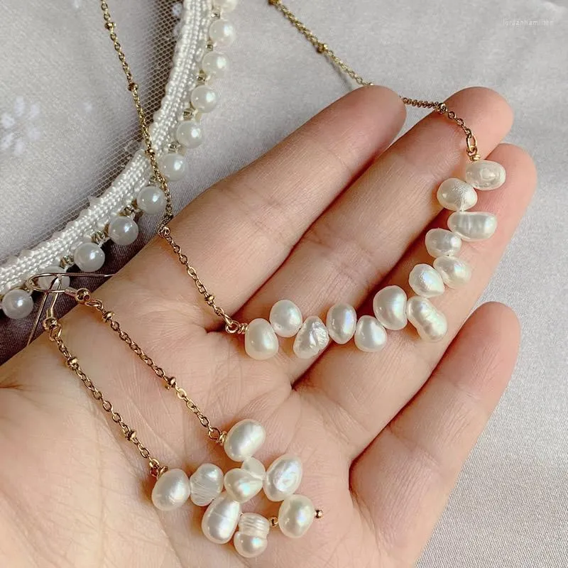 Collane con ciondolo Elegante collana di perle d'acqua dolce naturale per le donne Gioielli da sposa Catena in acciaio inossidabile Girocollo a goccia con fiore irregolare