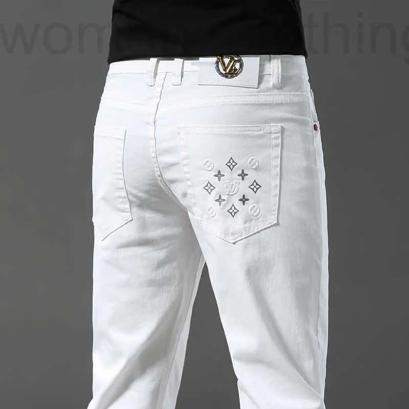 Designer di jeans maschile 2022 Summer Nuovo stile Fashion personalizzato Versatile Simple bianco magro Yyzp