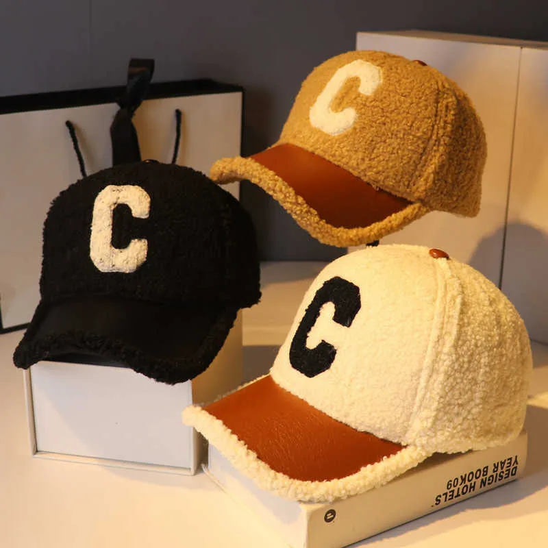 Pragmapismo Pragmapismo cappelli di pelliccia di agnello femminile autunno inverno donna versione coreana Lettera C calda berretto sfocatura peluche inverno berretto da baseball gorras l240416