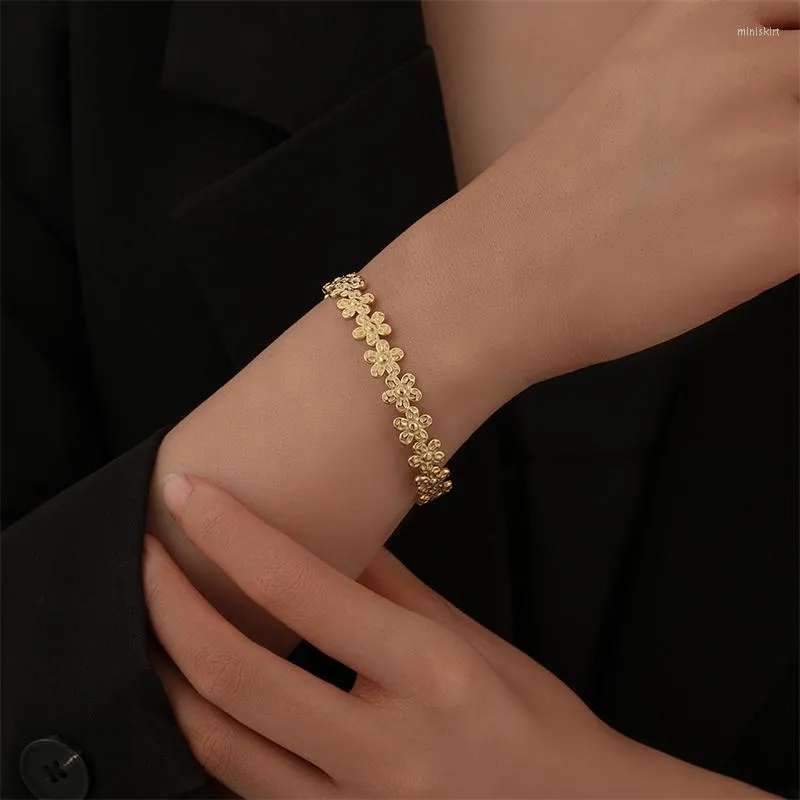 Bracelet WeSparking EMO Acier Inoxydable Daisy C Forme Bracelets Pour Femmes Plaqué Or 2023 Année Tendance