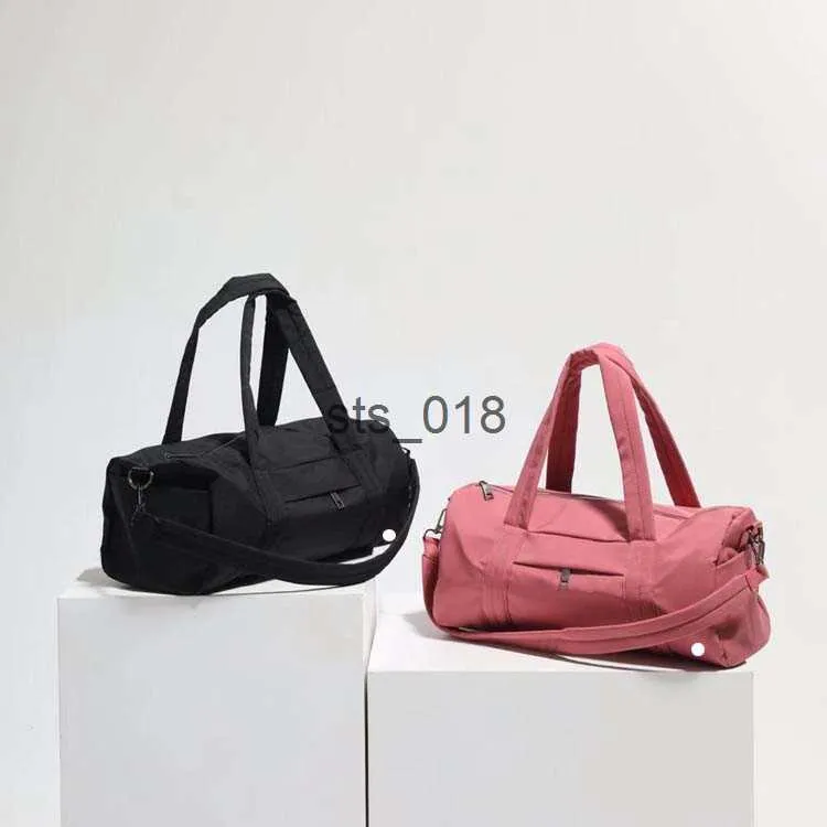 Bolsas al aire libre Bolsas de nylon multifunción Almacenamiento Yoga Gimnasio Gran capacidad Duffel Viaje Impermeable Casual Playa Ejercicio Equipaje 2 colores # 76 T230228