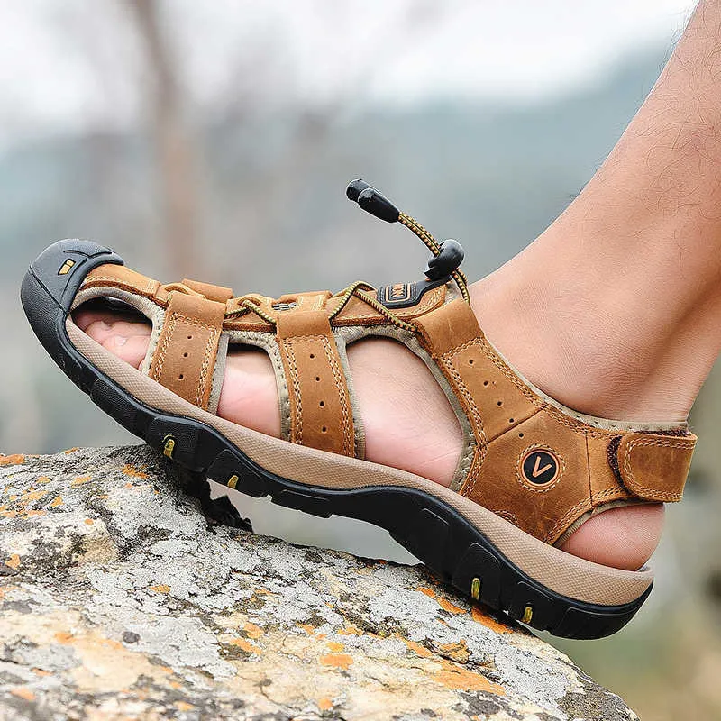 Kapty Mężczyźni Letni skórzane sandały na zewnątrz buty zwyczajne Man Mountain Turining Sandals Non-Slip High Quality Trekking Sandal plus rozmiar 46 Y2302