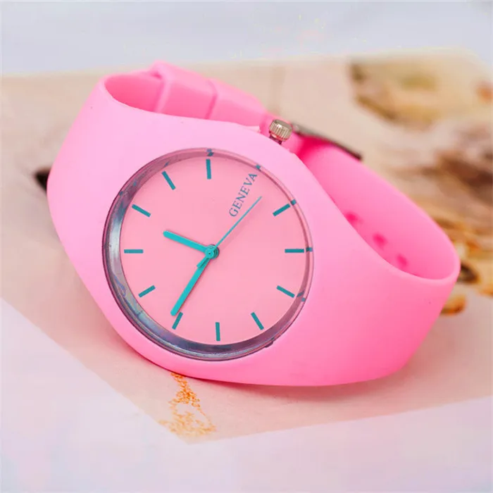 HBP Children Watch Quartz Watches Jelly Wristwatch för Girl Boy Baby Student Sport Transparent plastfärg Tretton