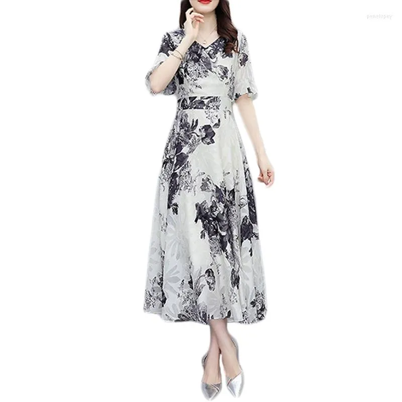 Casual Dresses Women Ruffle Half Sleeve V-ringen Swing Long Dress Kinesisk bläck Målning Floral Print Empire Midja A-Line Pleated Sundress K3kf