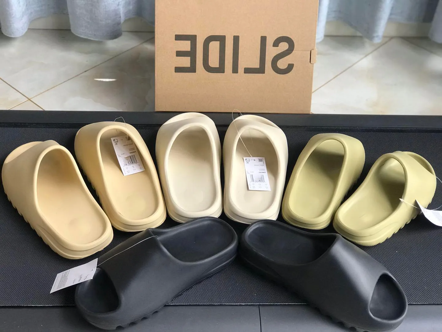 2023Designer Zomer slippers Slippers mannen EVA vrouw Comfortabele Sandalen Gloed Groen Roet Onyx Zwart Bot Hars Woestijn Zand Puur schuim dia's heren glijbaan