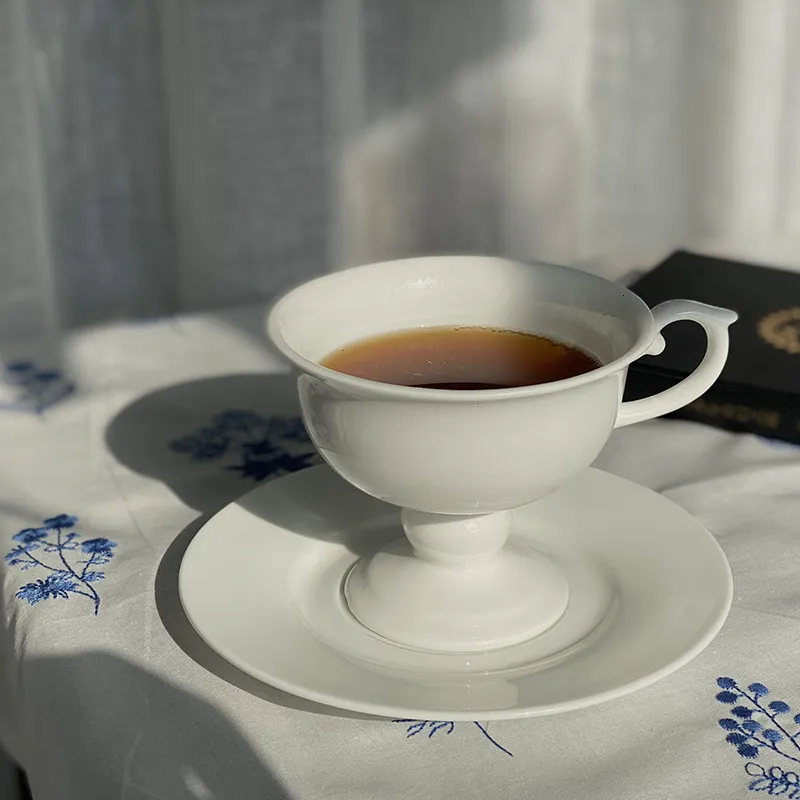 Muggar Bone China Coffee Mug Handmade Ceramic Goblet Espresso Cup and Saucer Set Nordic Style Creative Pure White Afternoon Tea 230228
