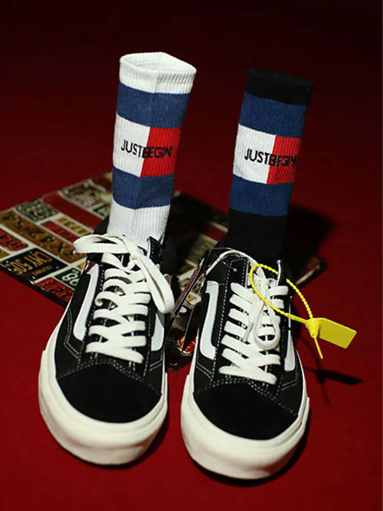 Männer Socken Ins Harbour Stil Persönlichkeit Joker Passende Wette Trendy Männer Socken Nissen Skateboard Baumwolle Frauen Strümpfe Z0227