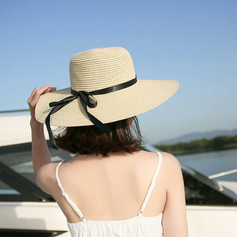 Geniş Memlu Şapkalar Yaz Büyük Strip Hat Şapka Disket Geniş Brim Güneş Kapağı Bowknot Plaj Katlanabilir Şapkalar Kadınlar İçin Yeni Şapkalar G230227