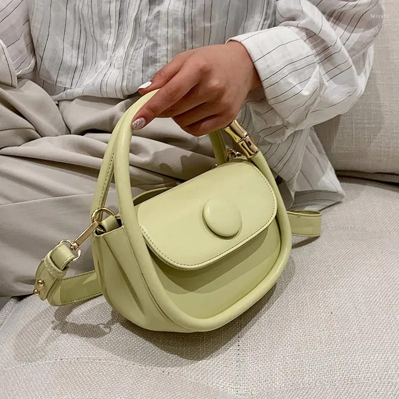 Вечерние сумки дизайнер Mini Pu кожа кроссди среди женщин 2023 Простые плечи леди роскошные сумочки кошельки