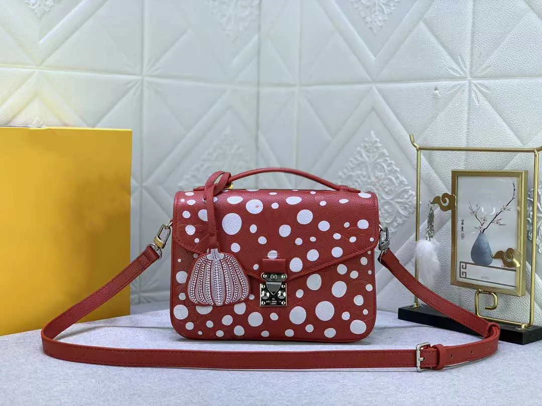 Luksusowe damskie pochette yayoi kusama designerskie torby metis fashion lady prawdziwej skóry messenger torba na ramię crossbody tote torebka vintage yk M41487 M40780